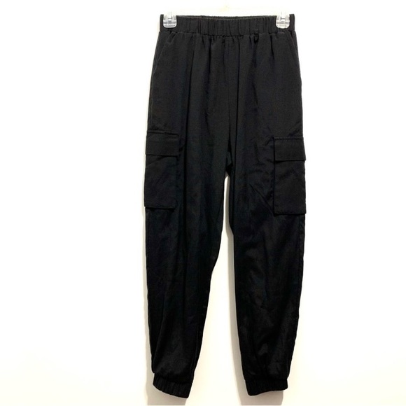 Women’s Chain Detail Flap Pocket Black Cargo Pants - Picture 4 of 12